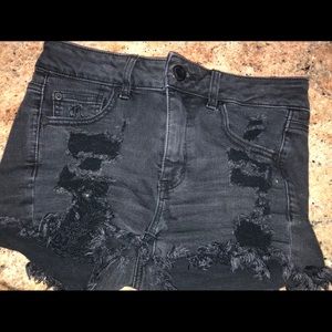 American Eagle Black Hi-rise Shortie